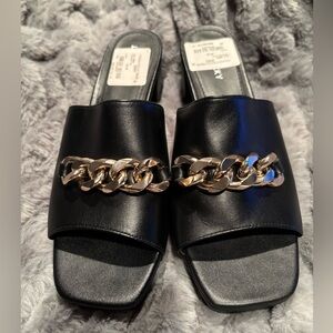 Lisa Vicky Black Mules with Gold Chain Detail size 9